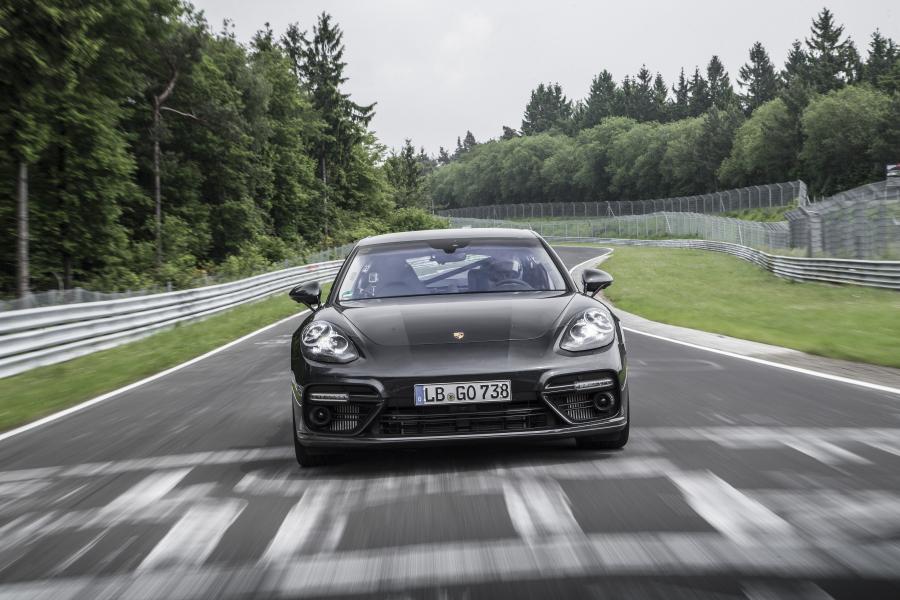 Porsche Panamera Turbo 2016 года  (фото 6 из 53)